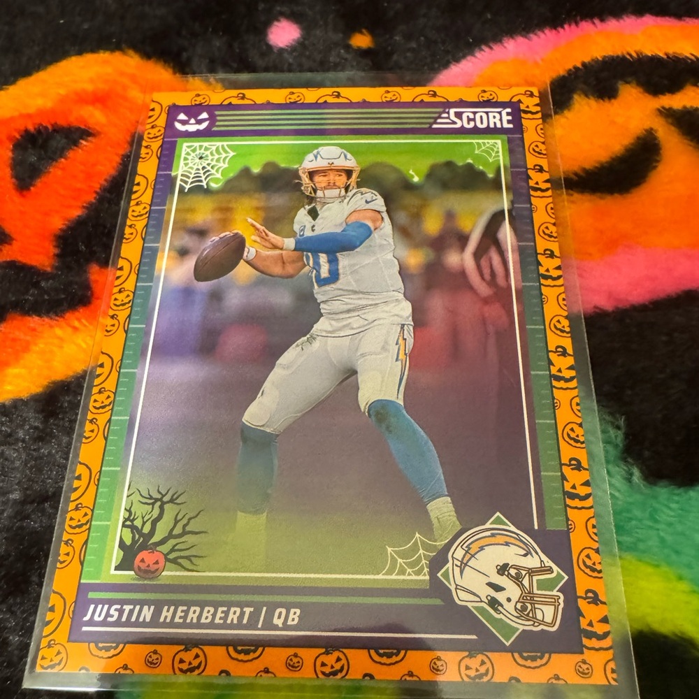 Panini Score-a-treat card #163 Justin Herbert
